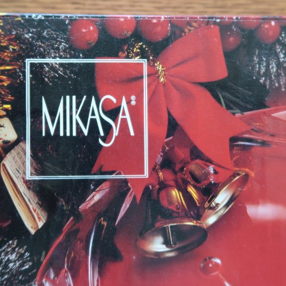 Mikasa Christmas Tidings 3-Part Divided Server with Box - Picture 2 of 9